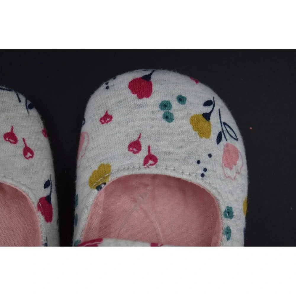 Child of Mine Mary Jane Crib Shoes Baby Girl 0-3M Gray Floral Soft Sole Shoes